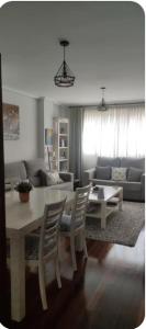 2 bedroom 2 bathroom apartment with pool and garage