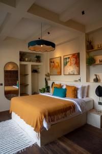 Design-Led 2BR Berawa - Pool & Garden