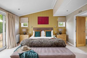 Amber Lodge, Strawberryfield Park - Hot Tub - Free WiFi & Parking