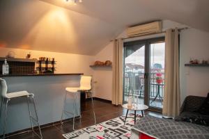 Modern Apartment Close To Milos ton Xotikon