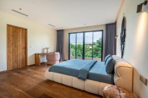 Chic Modern 4 Bedroom Villa in Canggu