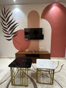 Enchante - 15 mins from Lilavati & Nanavati
