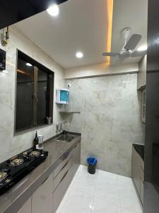 Enchante - 15 mins from Lilavati & Nanavati