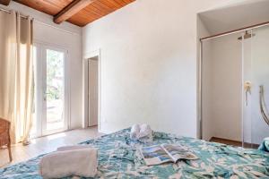 Lamia Terra 3BR, Terrace & BBQ - Happy Rentals