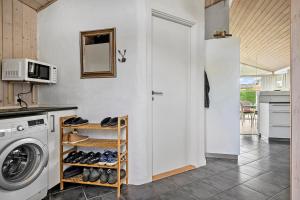Cozy summer house, Dyngby Beach with private garden
