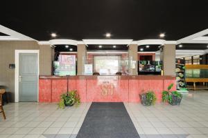 RedDoorz Plus near RSCM Jakarta