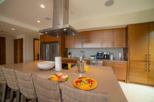 Casa Ohana 5 bdrs ocean view in Los Suenos