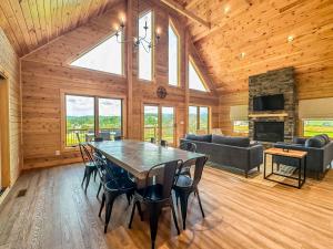 New: Modern Cabin Home with Free Golf More