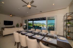 Casa Blue Sail 6 bdrs ocean view in Los Suenos