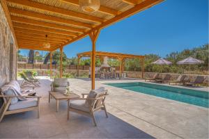 Alestone Villa by the sea