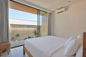 Casa Cemagi by Orivista-LUX 3BR Tropical, 2 Min to Beach