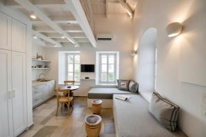Calais Boutique Apartments