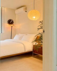 hongdae,6 people,5 minutes from Hongik Univ Station,direct airport bus, accessible to Itaewon, Seongsu, and Gangnam