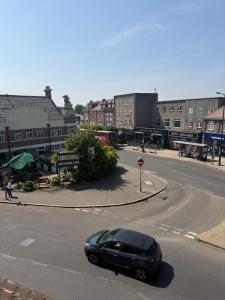 Cozy Room in the Heart of Hornchurch Town Centre