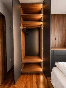 Olimian Retreat Rosa 421
