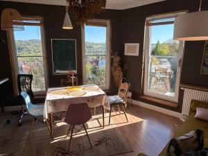 Rooms in an Apartment with Beautiful Views