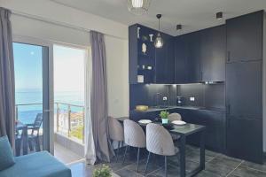 Christine Sunny Corner 004 w Sea View Balcony - Happy Rentals