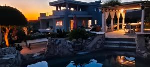 Intera Villa Cà del Mar con piscina rocciosa