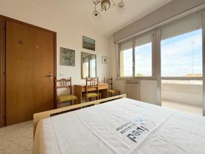 SE294 - Senigallia, bilocale con balcone a 300 m dal mare