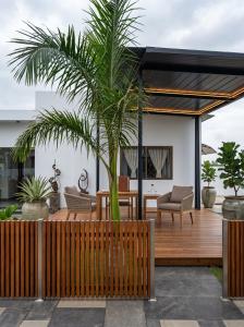 White house Residences by Pebbles