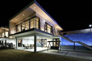 Be,Bridge Pool Villa Resort