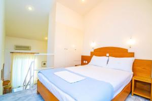 Sea view apartment in Orestis Hotel