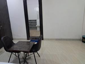 PLAY HOTEL PREET RESIDENCY couple friendly