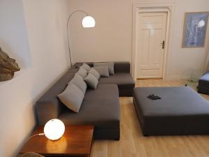 EXCLUSIVE USE 80m2 2BR 1 Living 4 Guests City Center Quiet Courtyard Koszyki Apartments