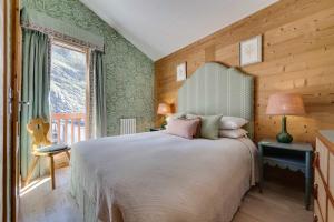 Val DIllaz by One of A Kind Travel
