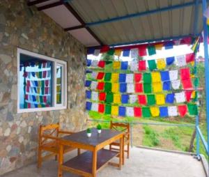 Indra home stay kasardevi