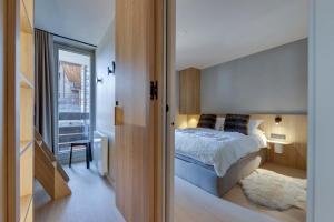 Solaise 203 by One of A Kind Travel