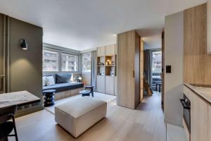 Solaise 203 by One of A Kind Travel