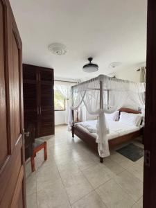Taraji suites