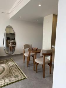 1BR Kilimani Apt Pool, Gym, Balcony, Junction Mall