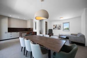 Dina & Laura Luxury Villas in Privlaka