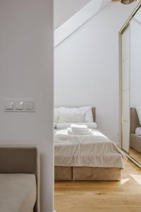 Mural Apartment by KRAMM