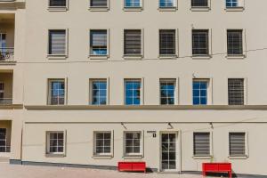 Mural Apartment by KRAMM
