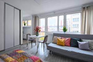 Urban Nest Group - Kobyl