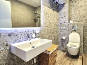 Apolonia Beach - Studio with veranda 1