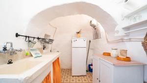 Casedda Gelsomino by Rentbeat