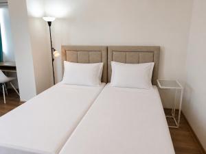 Spesious apt "Studentska" with sea view