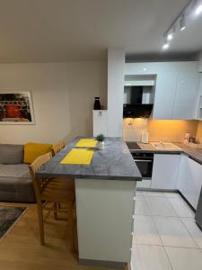 Lily Square apartment