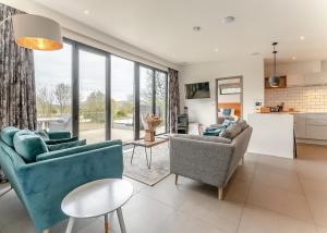 Swanborough Lakes Luxury Lodges