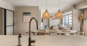 Stylish renovated apartment near the sea