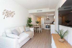 Med Hills Fuengirola 2BR Pool Views