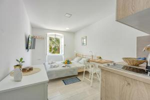Lasta Lošinj Town Studio Apartments - Happy Rentals