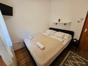 Zoli Apartmanok-Maya Kölcsey 34-36