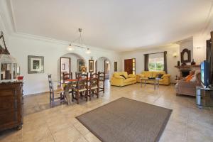 Villa Les Oliveres