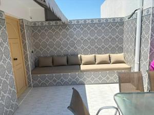 Studio Corniche Mahdia large Terrasse à 20 m de la plage