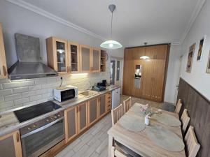 Zoli Apartmanok-Balcony Kölcsey 32